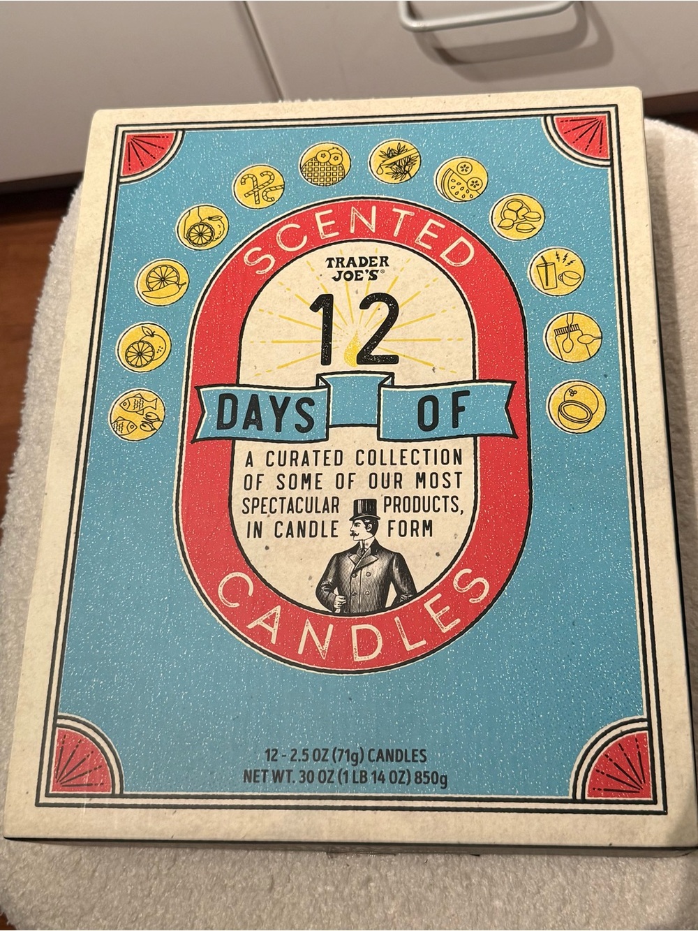 Trader Joe's 12 Days of Scented Candles Gift Set - Blue & Red